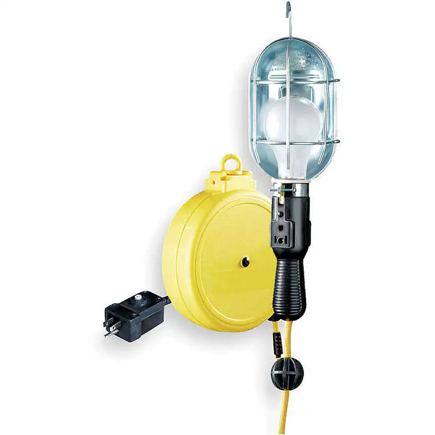 LUMAPRO 1A135 Kabeltrommel mit Handlampe, 20 m langes, einziehbares Kabel, 18 AWG-Kabelquerschnitt, 75-Watt-Lampe